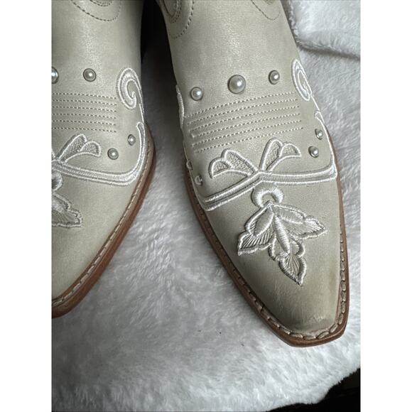 Shyanne Denisse Leather Western Boot Embroidery Snip Toe Cream 10B NWOB *READ* - Picture 11 of 11